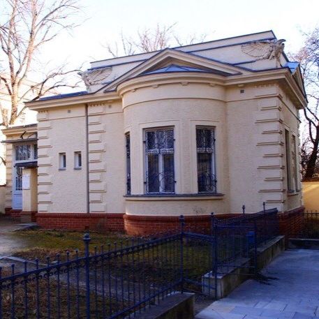 Domček Leoša Janáčka na dvore Varhanickej školy